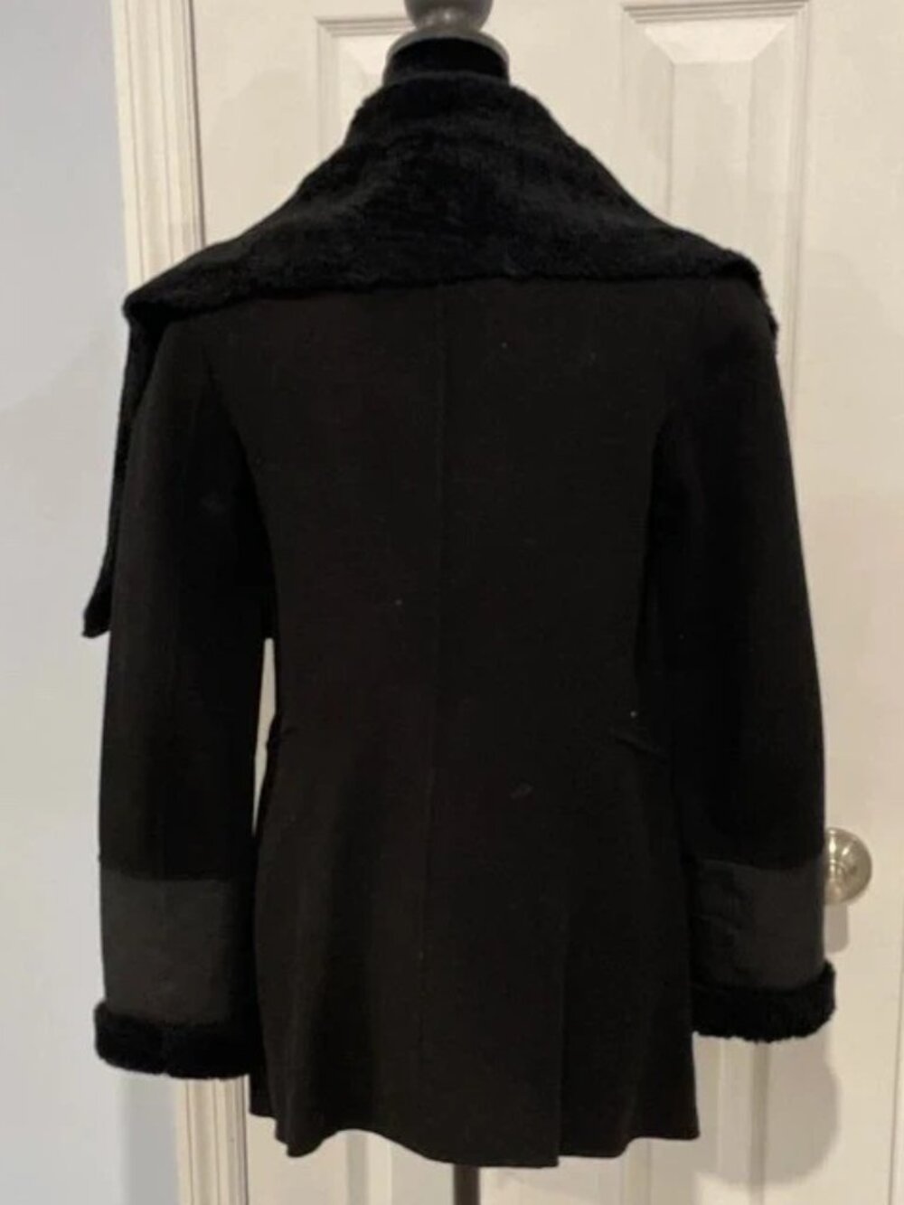 Mackage Women’s Black Faux Fur Trim Wrap Coat XS/TP - Picture 2 of 7
